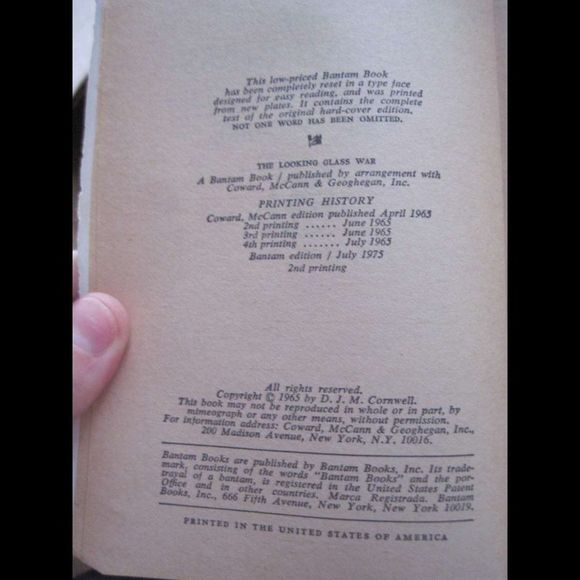 John le Carre Absolute Friends The Looking Glass War Espionage Novel Bundle $2 - Picture 8 of 8